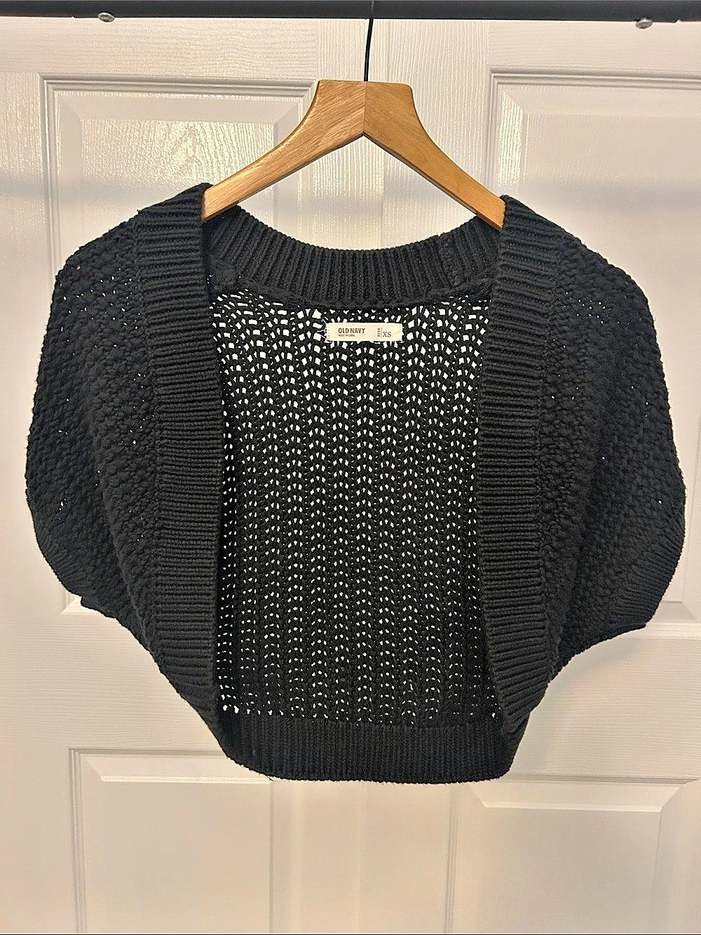 Old Navy Black Open Knit Shrug Size XS Like New